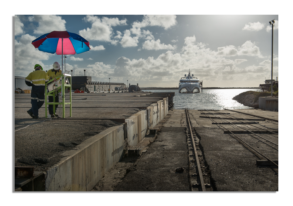 Echo and the umbrella